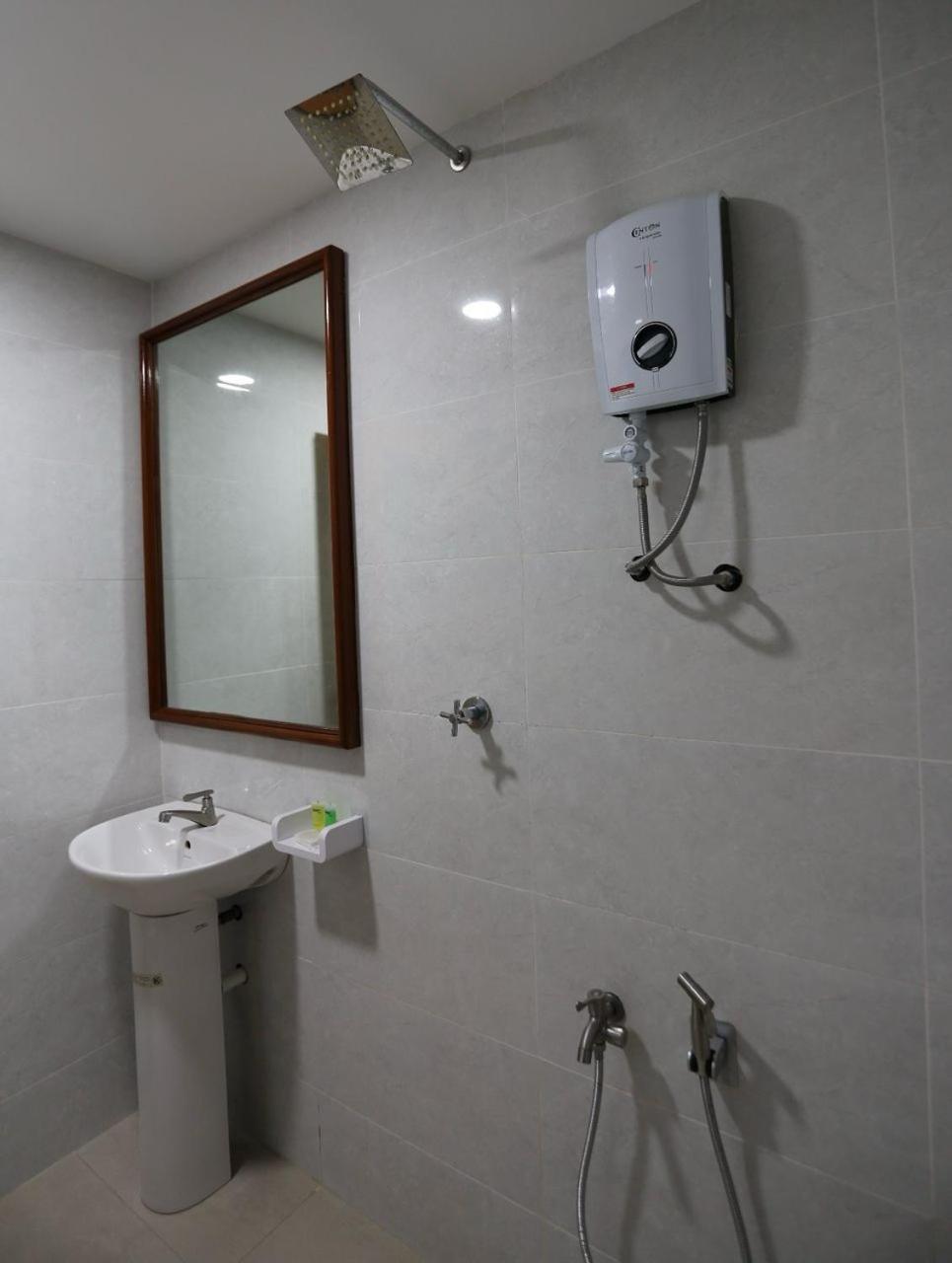 Hotel La Isra At Bukit Bintang Kuala Lumpur Exteriör bild